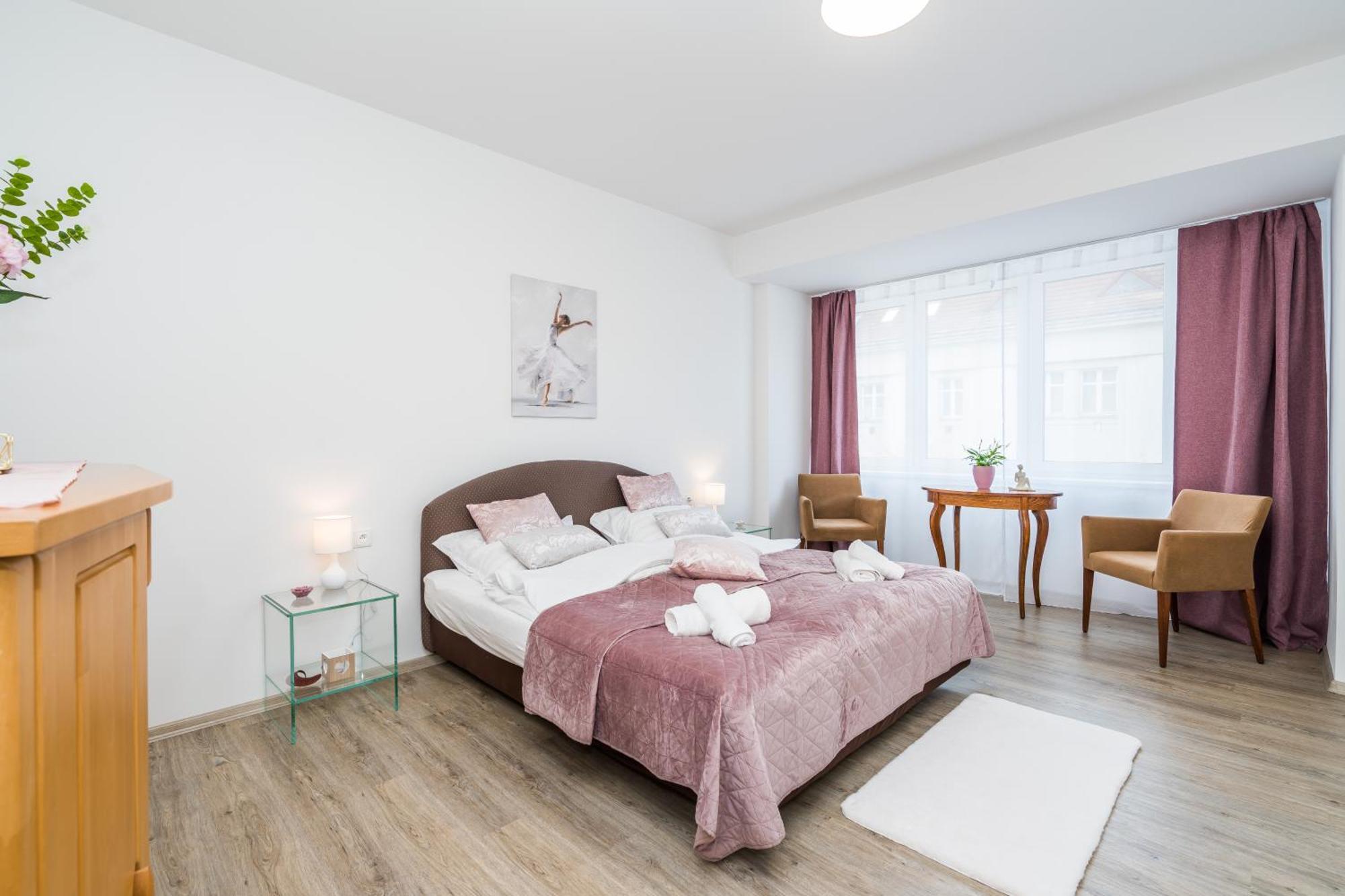 Perla Hradce 302 Apartment Hradec Kralove Exterior photo