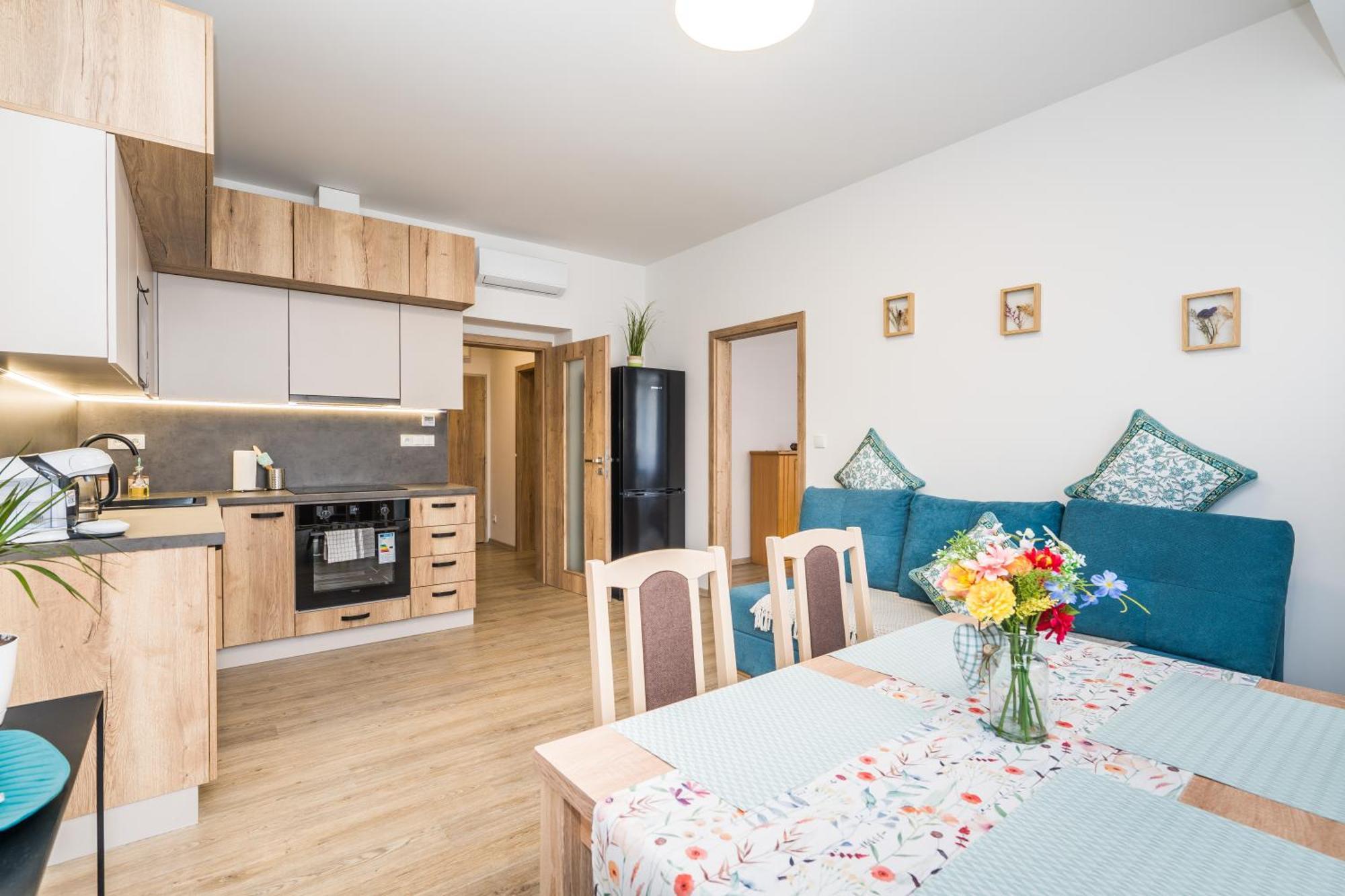 Perla Hradce 302 Apartment Hradec Kralove Exterior photo