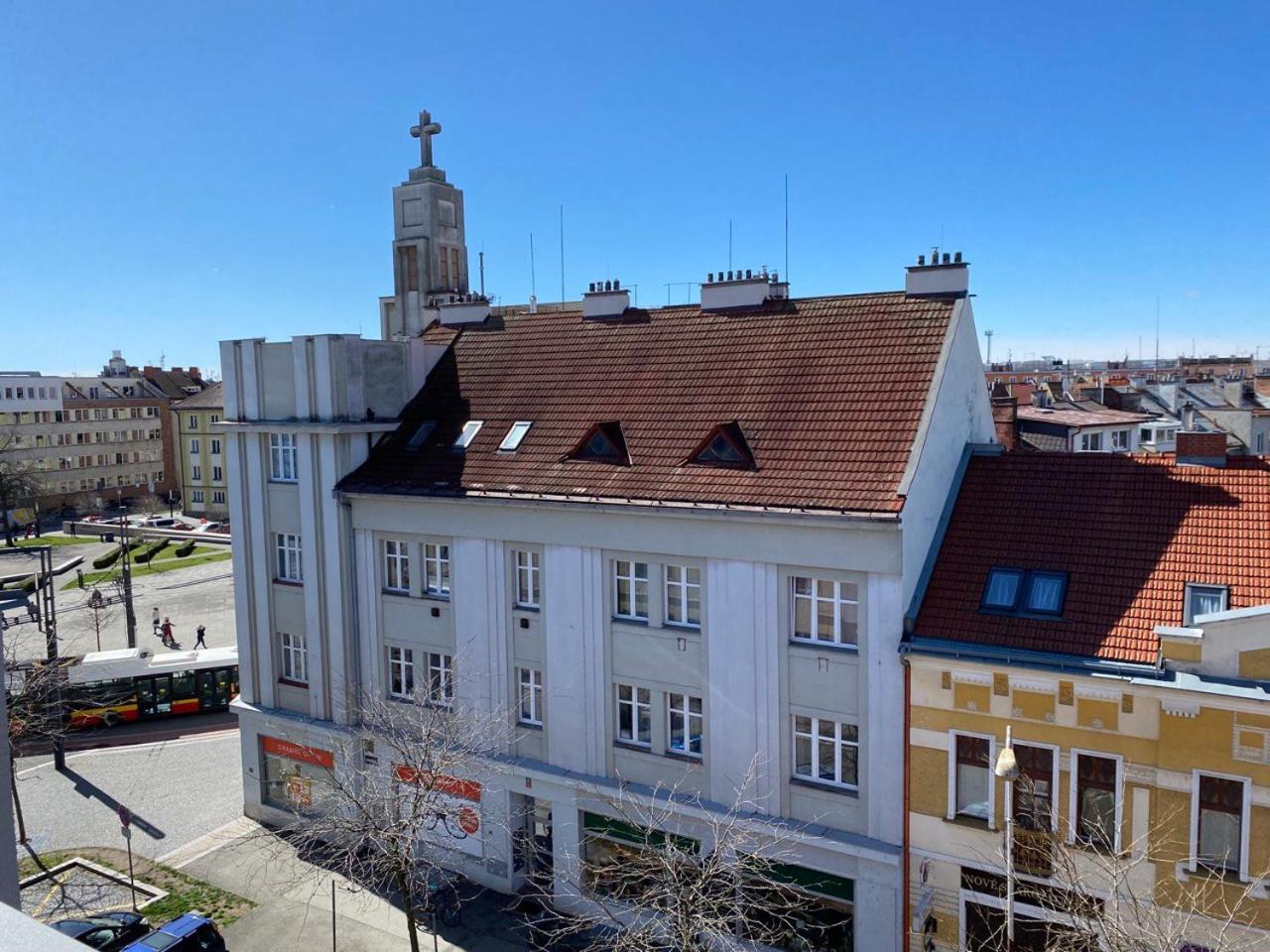 Perla Hradce 302 Apartment Hradec Kralove Exterior photo